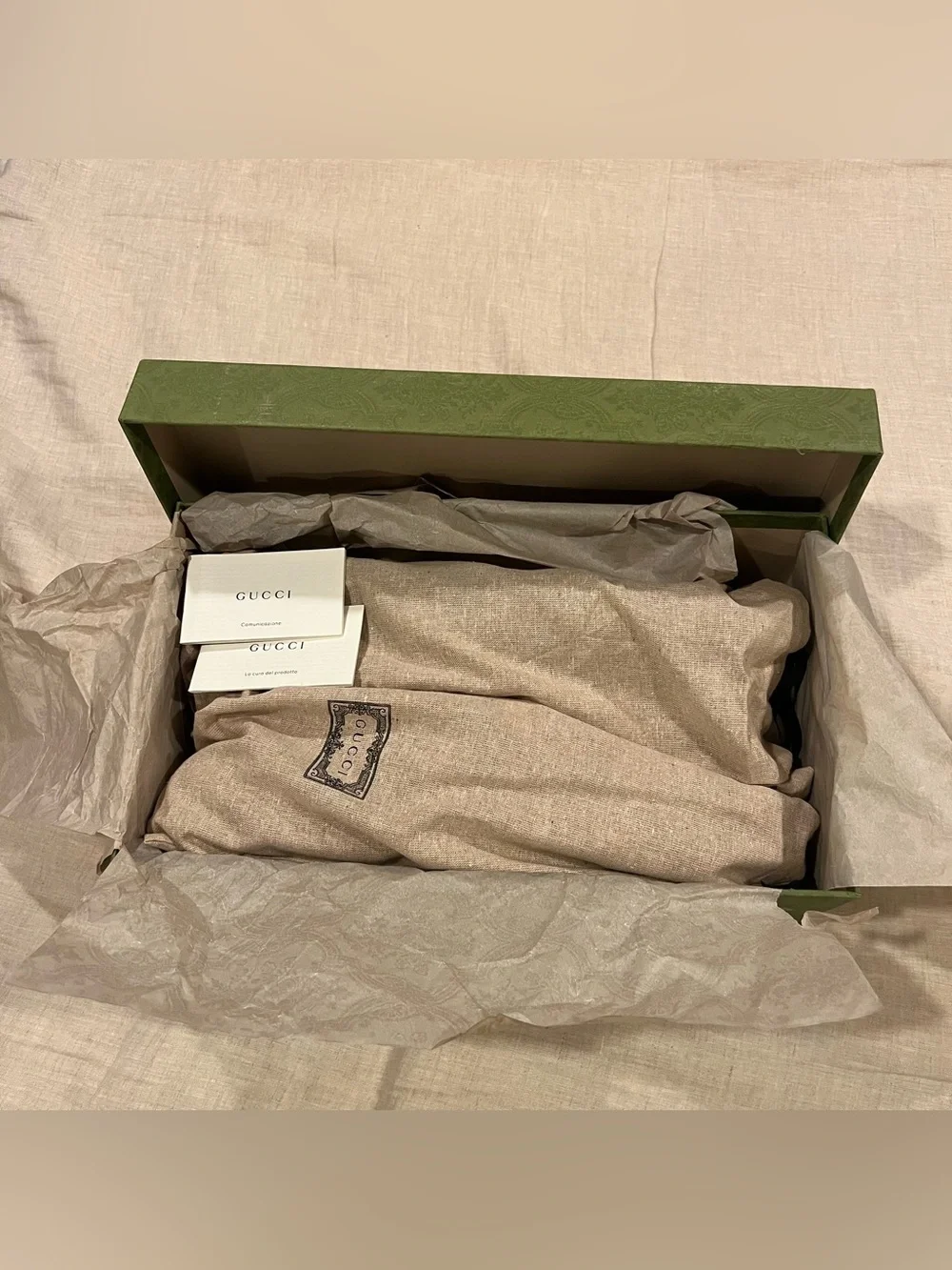 Gucci supreme gg